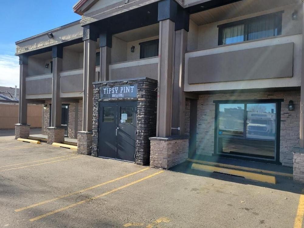 Super 8 By Wyndham Red Deer Exterior foto