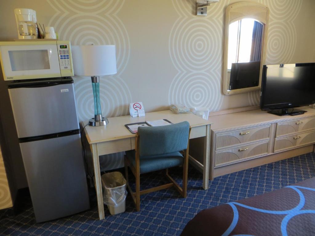 Super 8 By Wyndham Red Deer Quarto foto